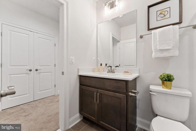 505 GLYNDON ST NE, Vienna, VA 22180