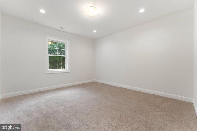 505 GLYNDON ST NE, Vienna, VA 22180