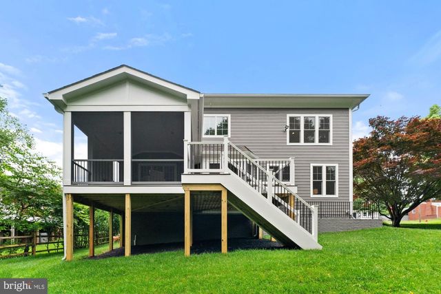505 GLYNDON ST NE, Vienna, VA 22180