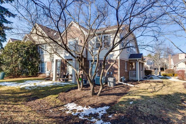 517 E SADDLEBROOK Lane, Vernon Hills, IL 60061