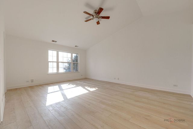 517 E SADDLEBROOK Lane, Vernon Hills, IL 60061