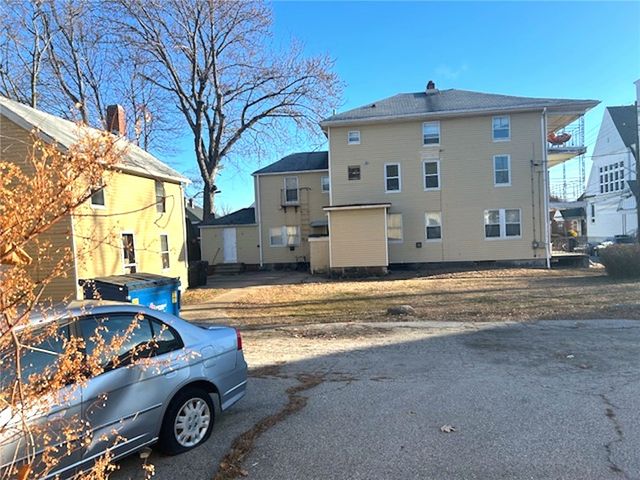 19 JENKS Street 8, Central Falls, RI 02863