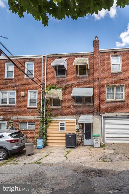 312 GOLF RD, Darby, PA 19023