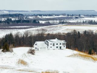 6707 Huntsman Drive, Acme Twp, MI 49690