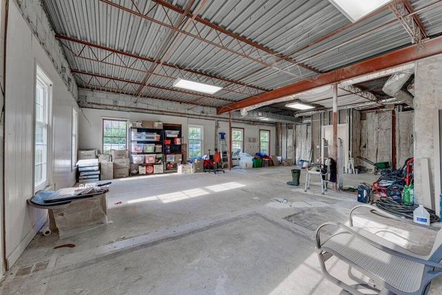 1535 Old Henderson Road, Columbus, OH 43220