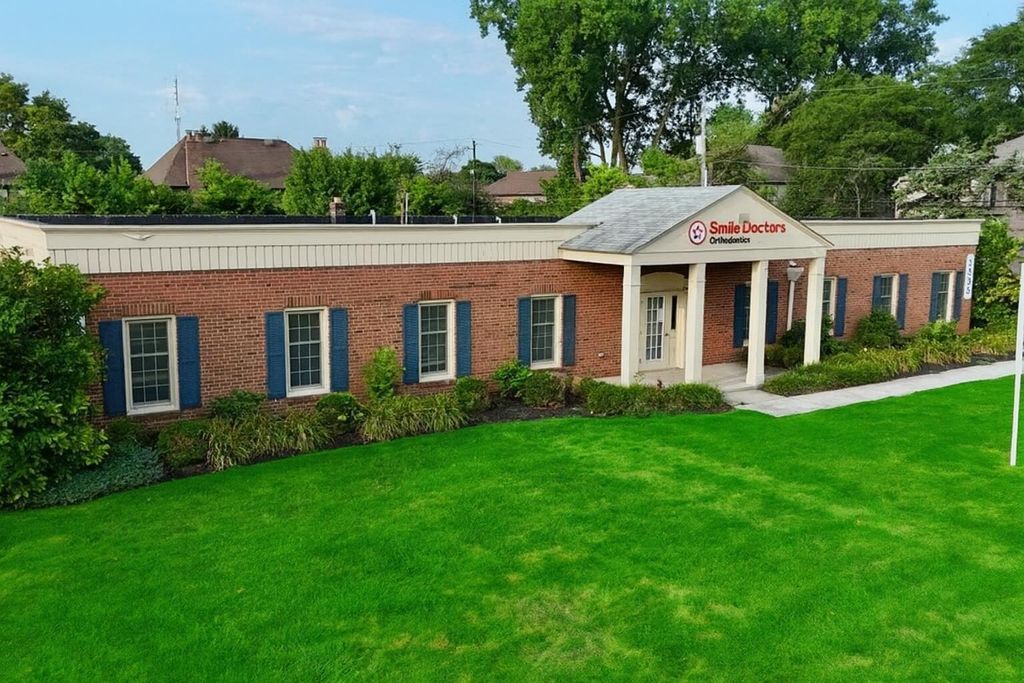 1535 Old Henderson Road, Columbus, OH 43220