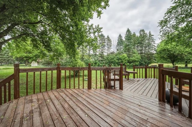 5101 Sindelar Drive, Eau Claire, WI 54701