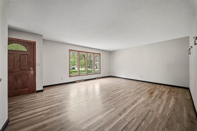 5101 Sindelar Drive, Eau Claire, WI 54701