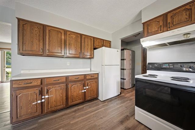 5101 Sindelar Drive, Eau Claire, WI 54701