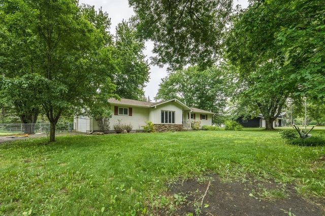 5101 Sindelar Drive, Eau Claire, WI 54701