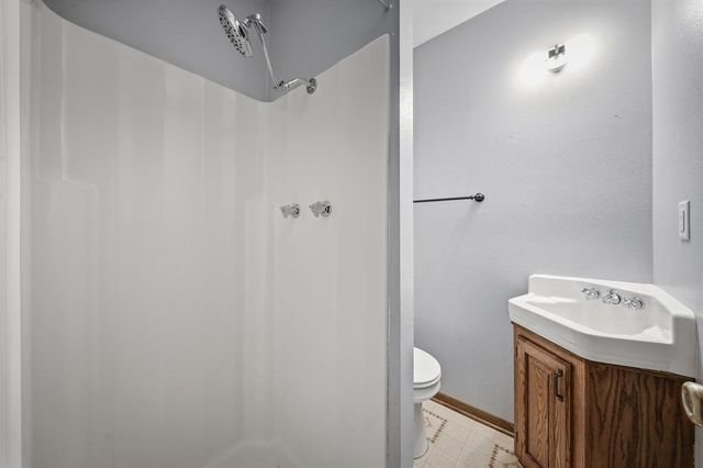 5101 Sindelar Drive, Eau Claire, WI 54701