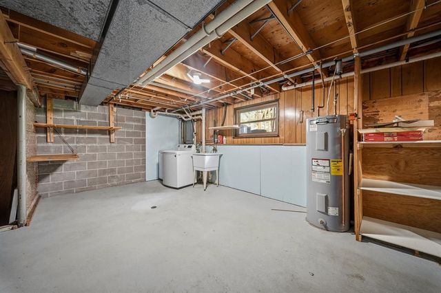5101 Sindelar Drive, Eau Claire, WI 54701