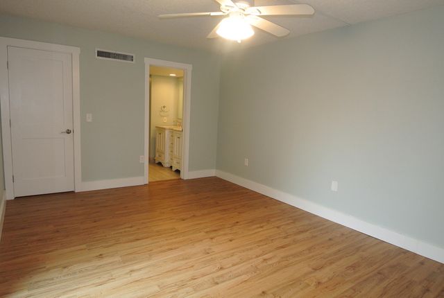 825 Center Street 3d, Jupiter, FL 33458