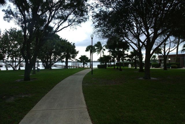 825 Center Street 3d, Jupiter, FL 33458