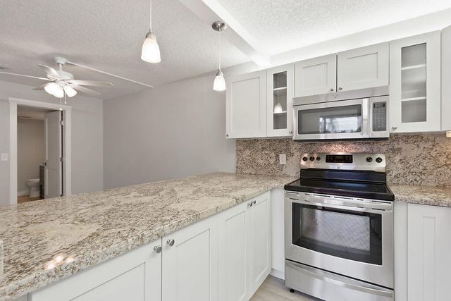 825 Center Street 3d, Jupiter, FL 33458