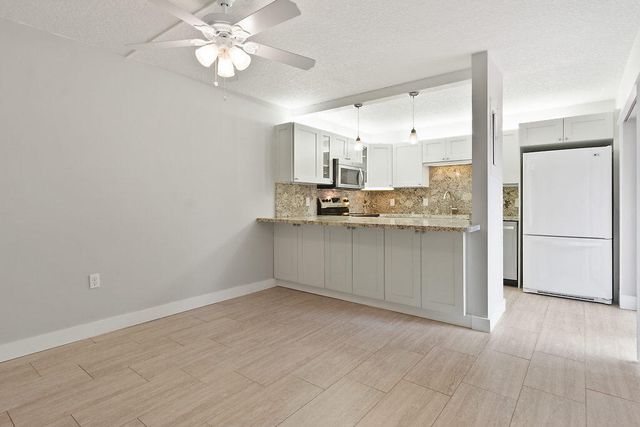 825 Center Street 3d, Jupiter, FL 33458