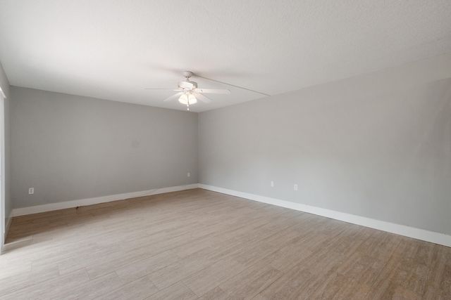 825 Center Street 3d, Jupiter, FL 33458