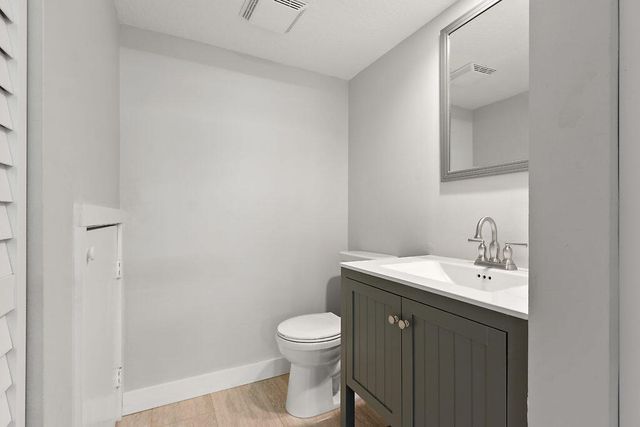 825 Center Street 3d, Jupiter, FL 33458