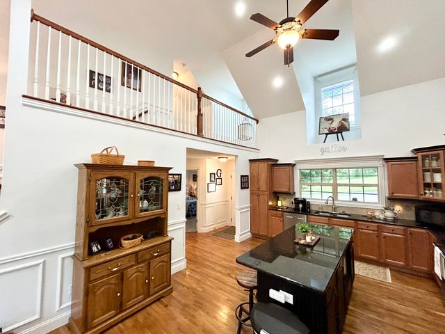 361 Kolsons Landing Drive, Somerset, KY 42503