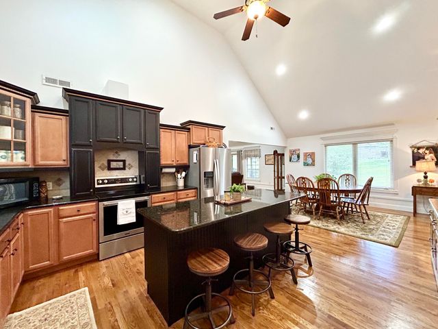 361 Kolsons Landing Drive, Somerset, KY 42503