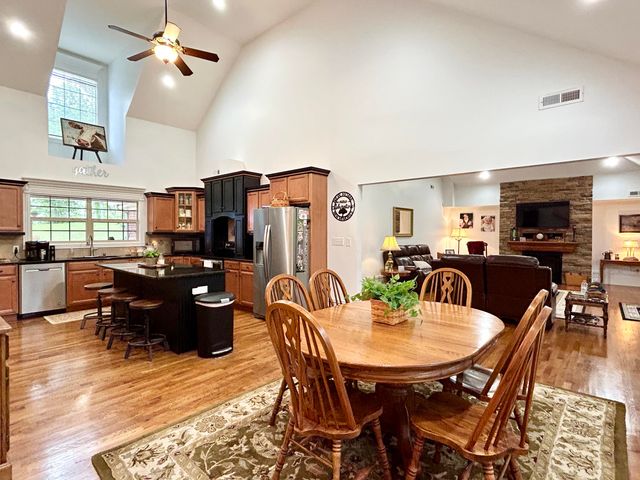 361 Kolsons Landing Drive, Somerset, KY 42503