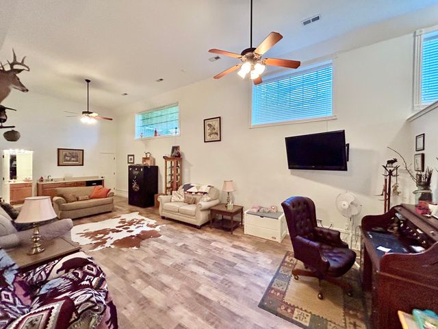 361 Kolsons Landing Drive, Somerset, KY 42503