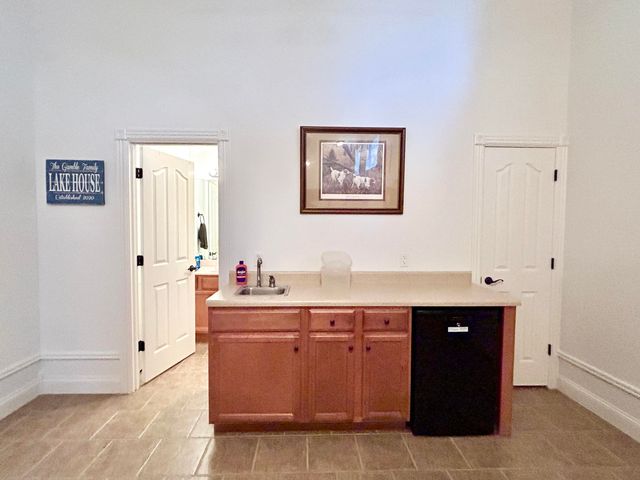 361 Kolsons Landing Drive, Somerset, KY 42503