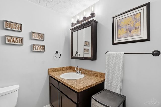 804 Victoria Drive, Franklin, OH 45005