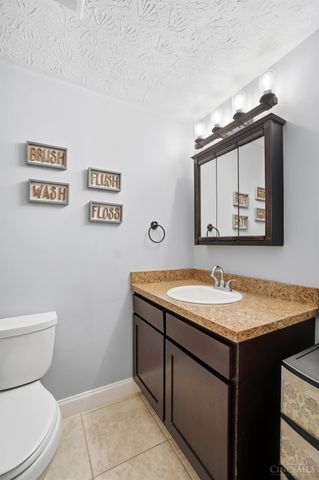804 Victoria Drive, Franklin, OH 45005