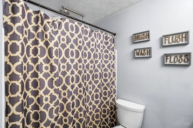 804 Victoria Drive, Franklin, OH 45005