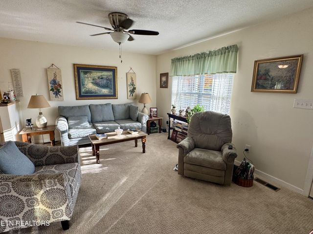 203 Simmons Rd, Loudon, TN 37774