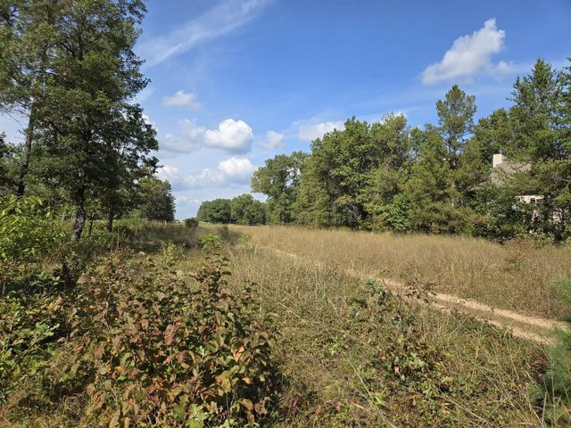 491 St Andrews Trail, Nekoosa, WI 54457