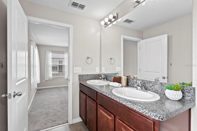 17402 CRUISER BEND, Land O Lakes, FL 34638