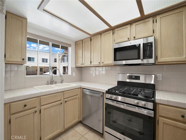 1131 Campbell St 233, Glendale, CA 91207