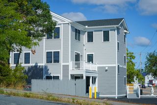 49 Center Street, Hyannis, MA 02601