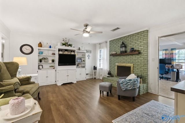 1204 Garth Avenue SW, Decatur, AL 35601
