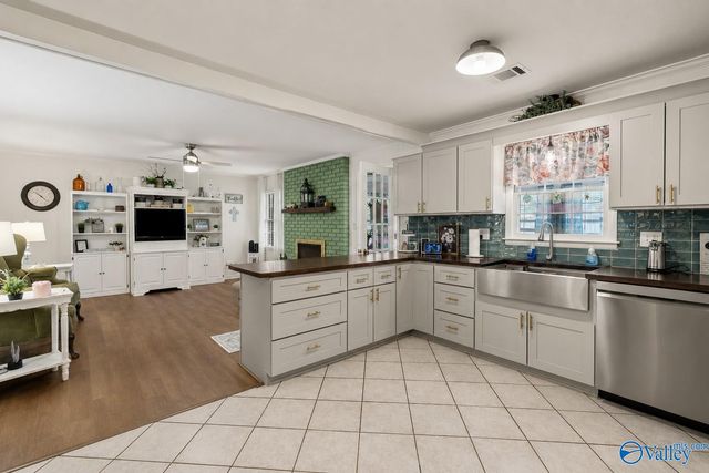 1204 Garth Avenue SW, Decatur, AL 35601