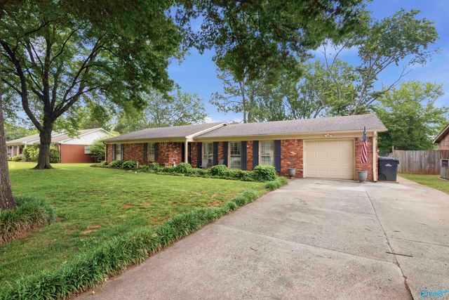 1204 Garth Avenue SW, Decatur, AL 35601