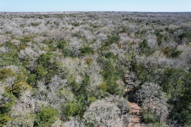 2551 Jurecka Road, Fayetteville, TX 78940