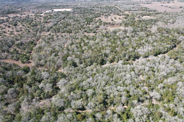 2551 Jurecka Road, Fayetteville, TX 78940