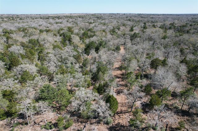 2551 Jurecka Road, Fayetteville, TX 78940