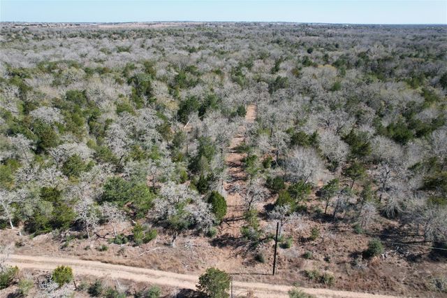 2551 Jurecka Road, Fayetteville, TX 78940