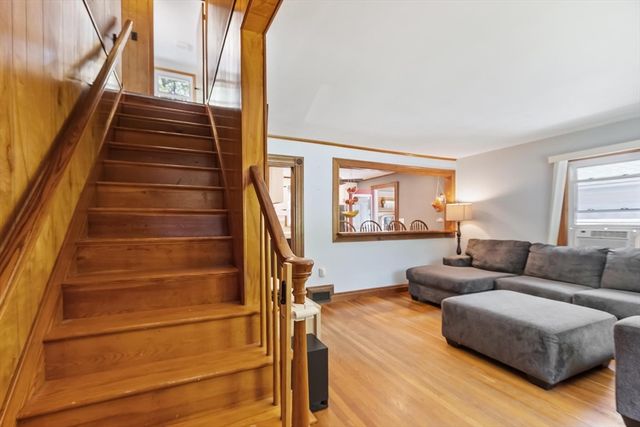 430 Williams Rd, Fitchburg, MA 01420