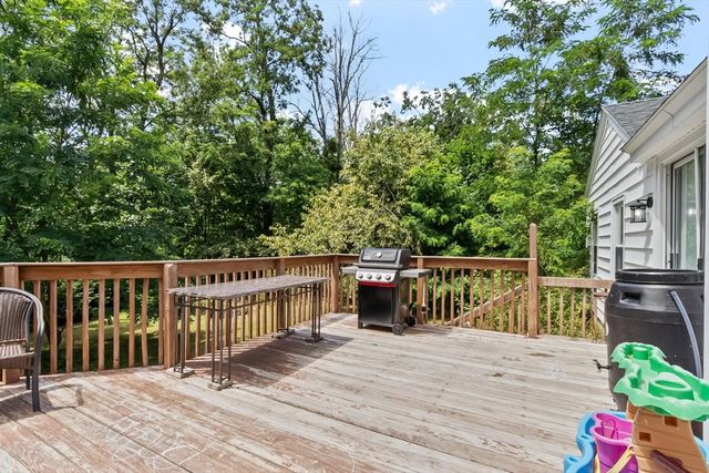 430 Williams Rd, Fitchburg, MA 01420