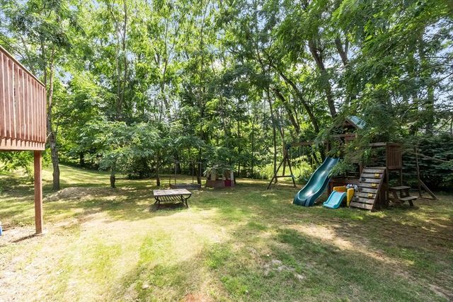 430 Williams Rd, Fitchburg, MA 01420