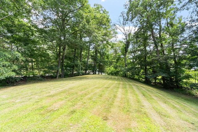 430 Williams Rd, Fitchburg, MA 01420