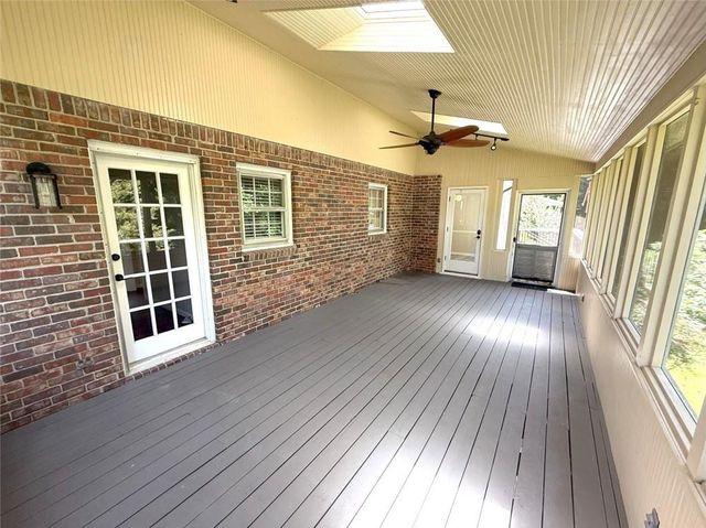 1150 Falstaff Drive, Roswell, GA 30076