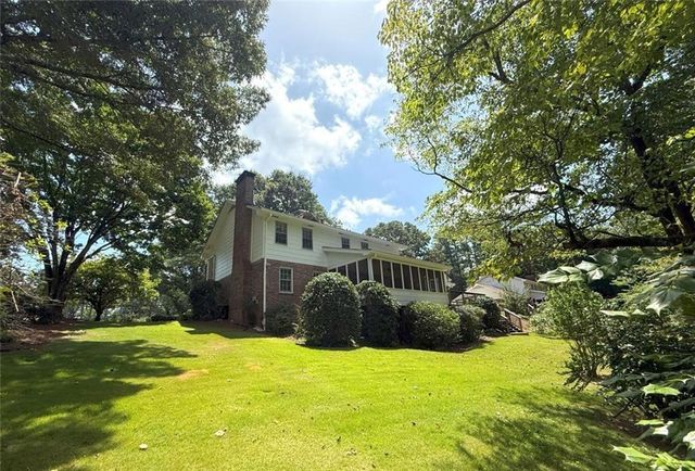 1150 Falstaff Drive, Roswell, GA 30076