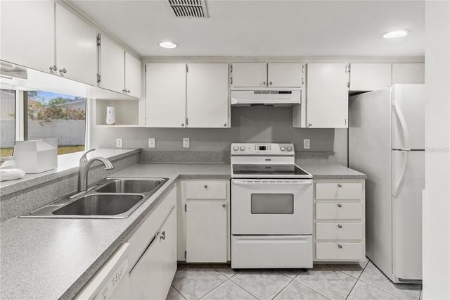 11511 113TH STREET 11C, Largo, FL 33778