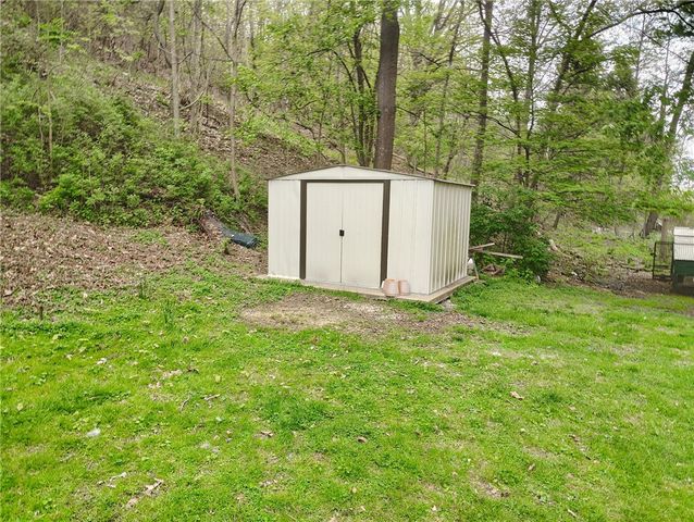 450 Coal Hollow Rd, Verona, PA 15147